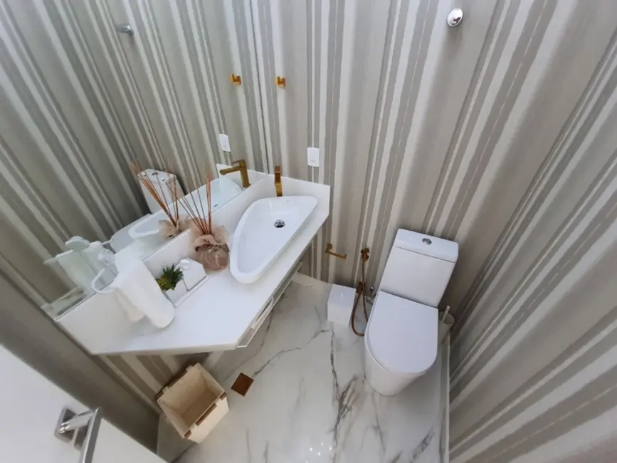 Cobertura com 4 quartos à venda e para alugar, 256m2 em Canasvieiras, Florianopolis - SC - imagem 3 Foto 3 de Cobertura com 4 quartos à venda e para alugar, 256m2 em Canasvieiras, Florianopolis - SC