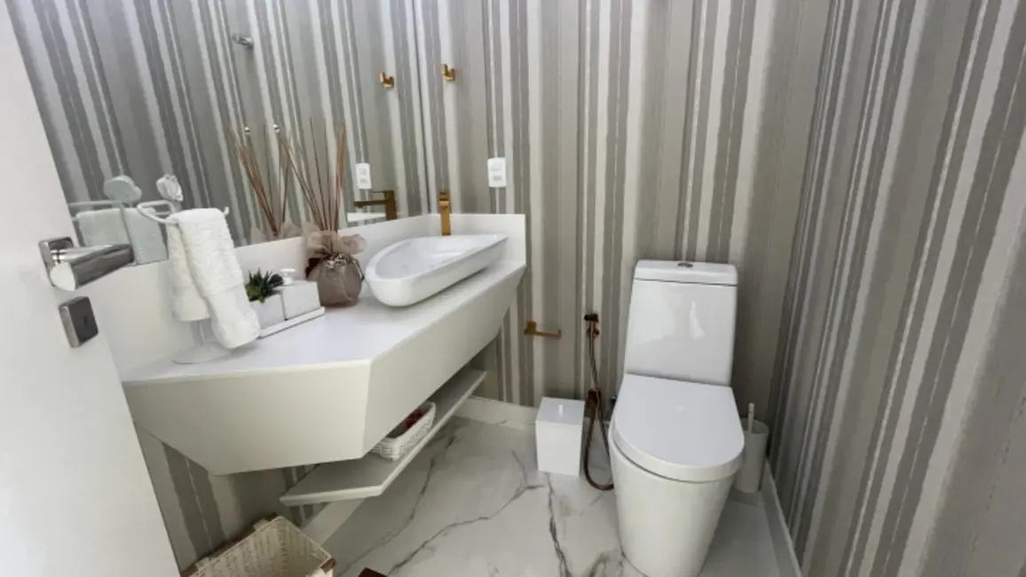 Foto 3 de Apartamento com 4 quartos para alugar, 256m2 em Canasvieiras, Florianopolis - SC