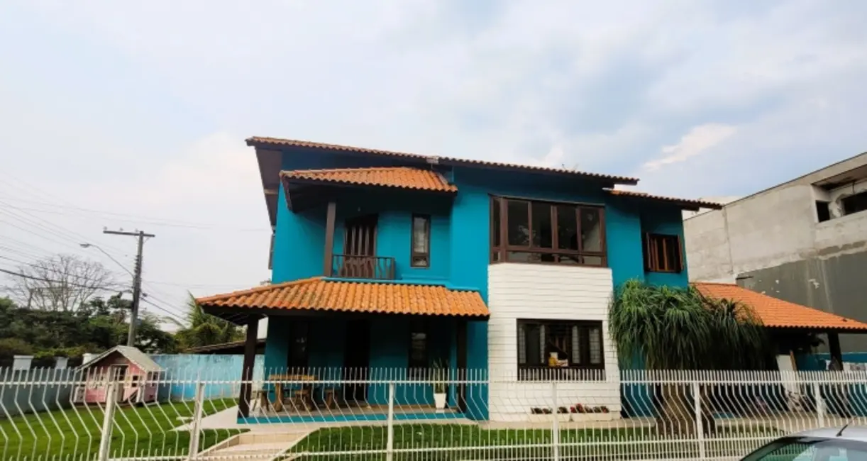 Foto 1 de Casa com 3 quartos à venda, 300m2 em Canasvieiras, Florianopolis - SC