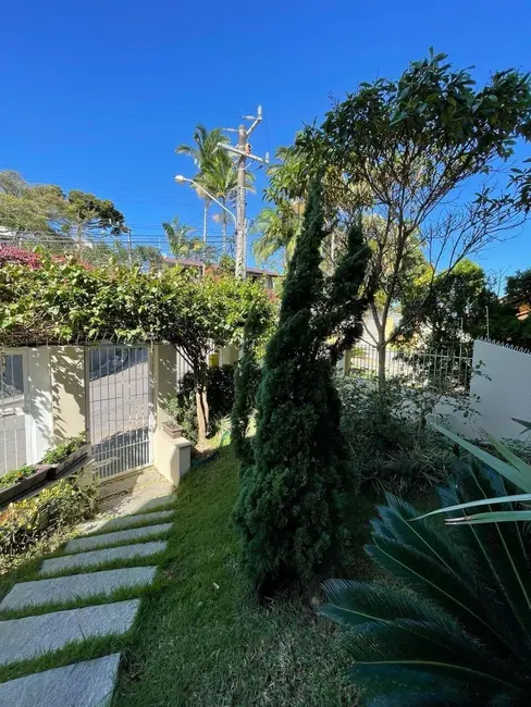 Foto 2 de Casa com 3 quartos à venda, 284m2 em Agronômica, Florianopolis - SC
