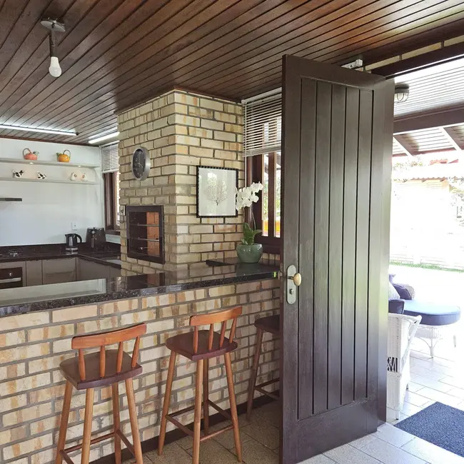 Casa com 4 quartos para alugar, 280m2 em Jurerê Internacional, Florianopolis - SC - imagem 7 Foto 7 de Casa com 4 quartos para alugar, 280m2 em Jurerê Internacional, Florianopolis - SC