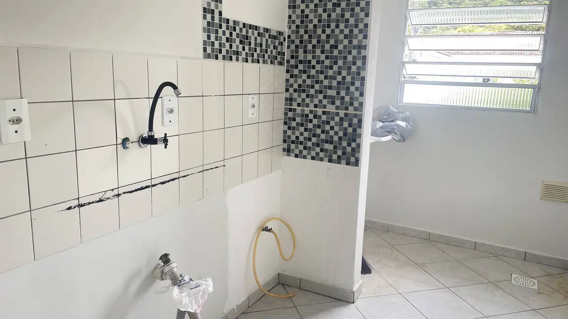 Apartamento com 2 quartos para alugar, 50m2 em Canasvieiras, Florianopolis - SC - imagem 3 Foto 3 de Apartamento com 2 quartos para alugar, 50m2 em Canasvieiras, Florianopolis - SC