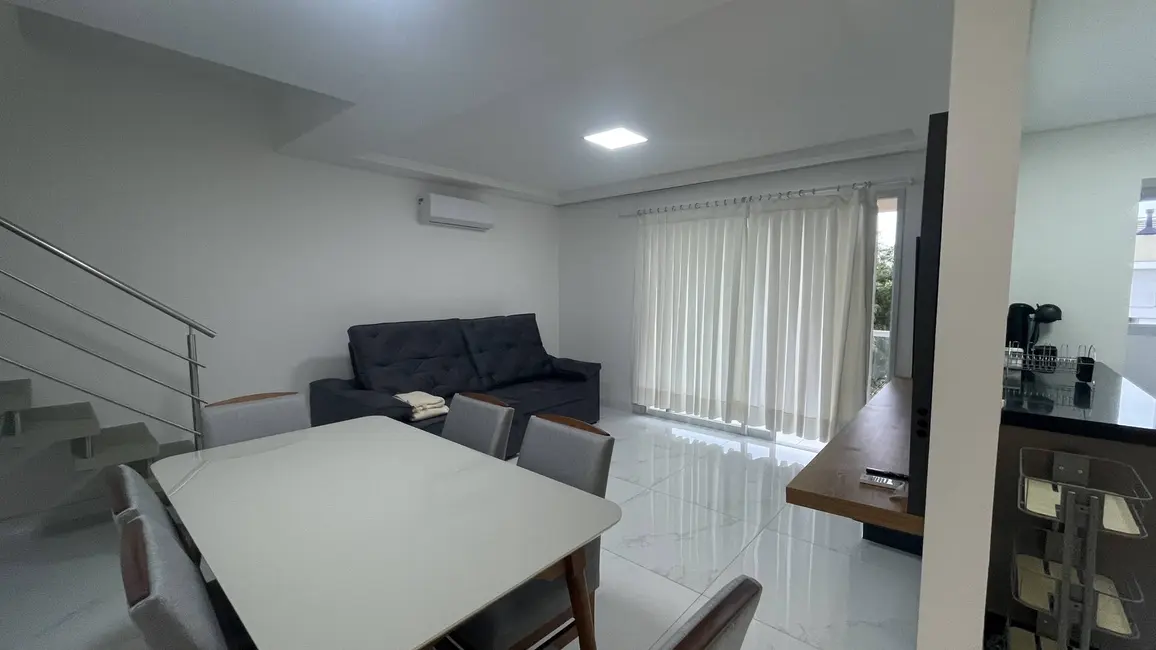 Foto 2 de Apartamento com 3 quartos para alugar, 143m2 em Canasvieiras, Florianopolis - SC