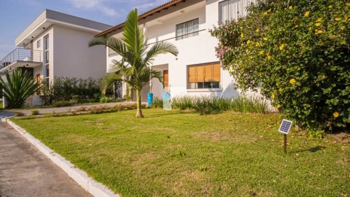 Foto 1 de Casa de Condomínio com 4 quartos à venda, 388m2 em Cachoeira do Bom Jesus, Florianopolis - SC