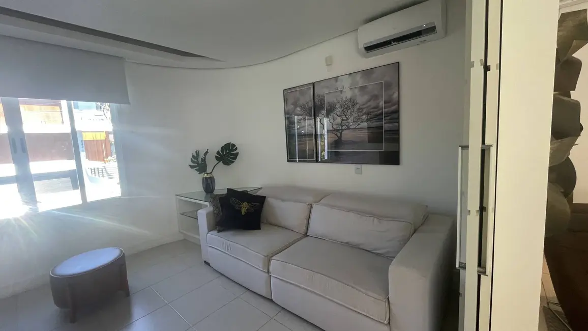 Casa com 4 quartos para alugar, 320m2 em Jurerê, Florianopolis - SC - imagem 6 Foto 6 de Casa com 4 quartos para alugar, 320m2 em Jurerê, Florianopolis - SC
