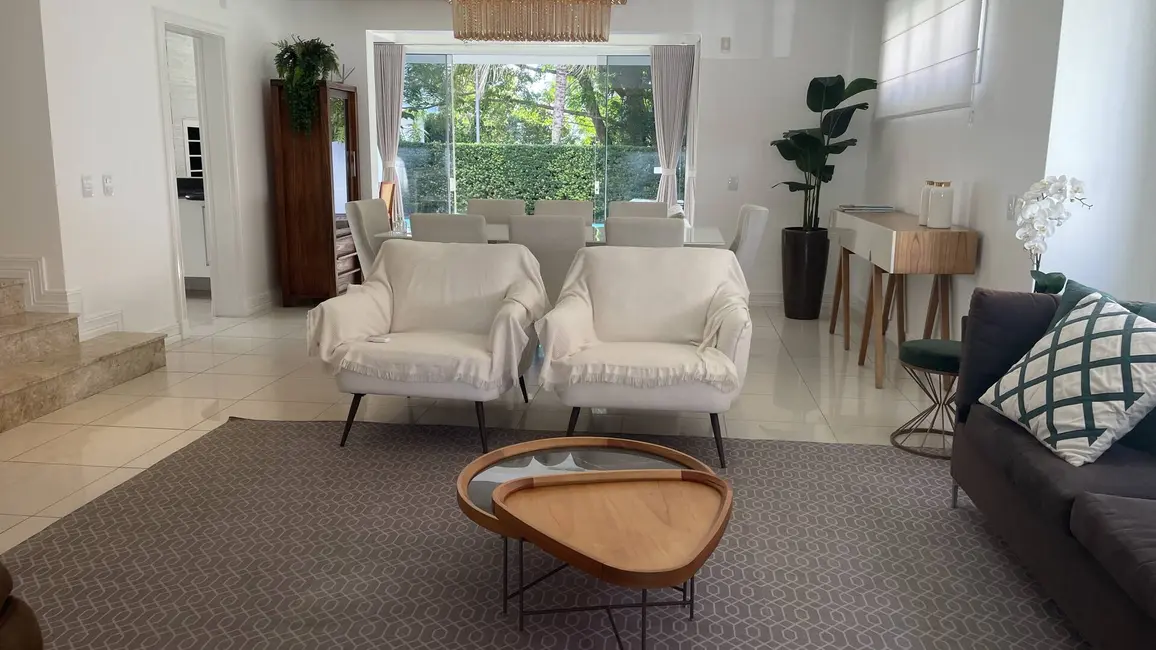 Casa com 4 quartos para alugar, 320m2 em Jurerê, Florianopolis - SC - imagem 8 Foto 8 de Casa com 4 quartos para alugar, 320m2 em Jurerê, Florianopolis - SC