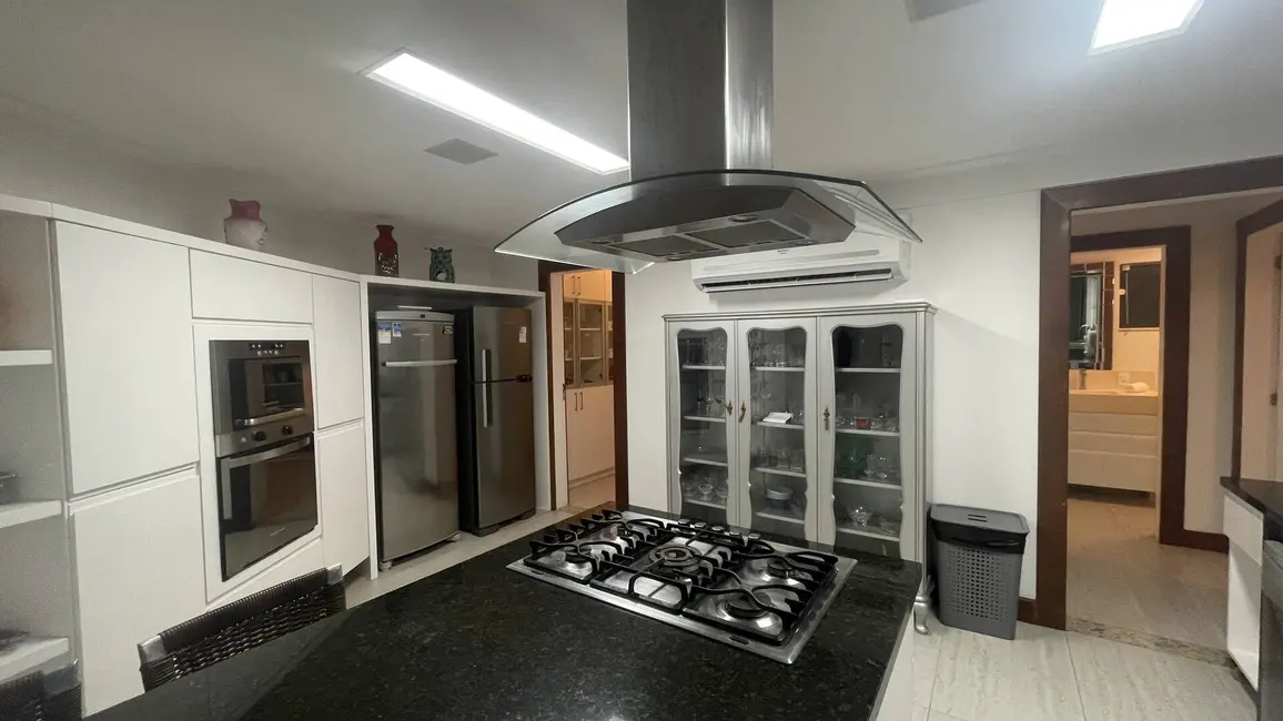 Casa com 6 quartos para alugar, 232m2 em Jurerê Internacional, Florianopolis - SC - imagem 6 Foto 6 de Casa com 6 quartos para alugar, 232m2 em Jurerê Internacional, Florianopolis - SC