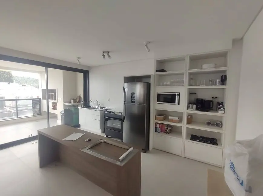 Apartamento com 4 quartos para alugar, 245m2 em Jurerê, Florianopolis - SC - imagem 4 Foto 4 de Apartamento com 4 quartos para alugar, 245m2 em Jurerê, Florianopolis - SC