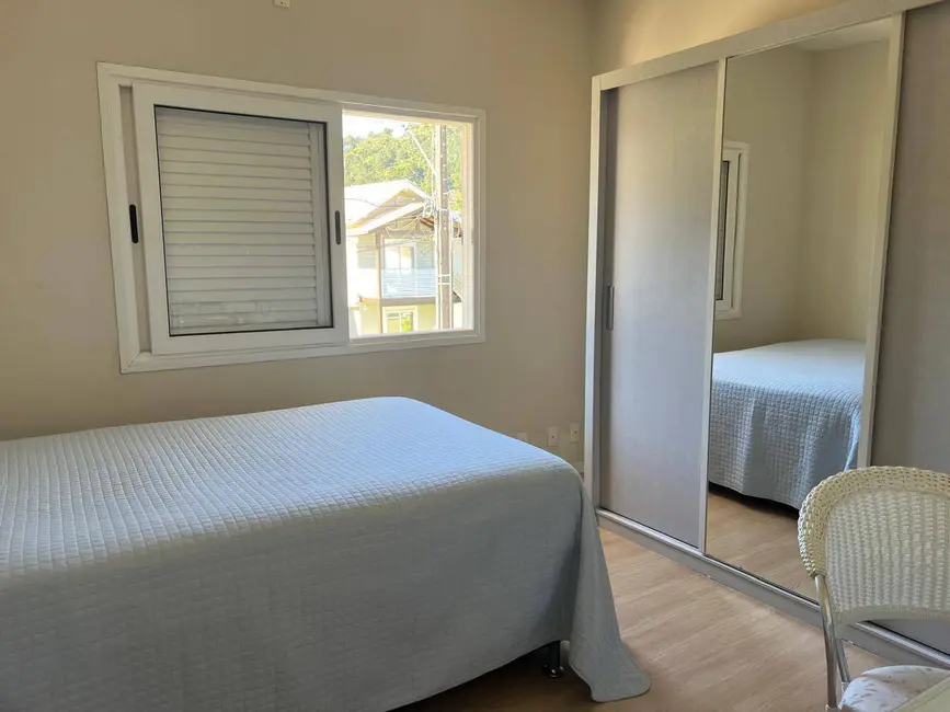 Foto 4 de Casa com 4 quartos à venda, 630m2 em Sambaqui, Florianopolis - SC