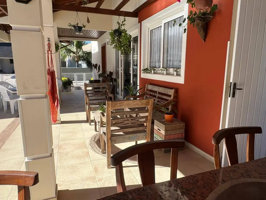 Foto 3 de Casa com 4 quartos à venda, 630m2 em Sambaqui, Florianopolis - SC