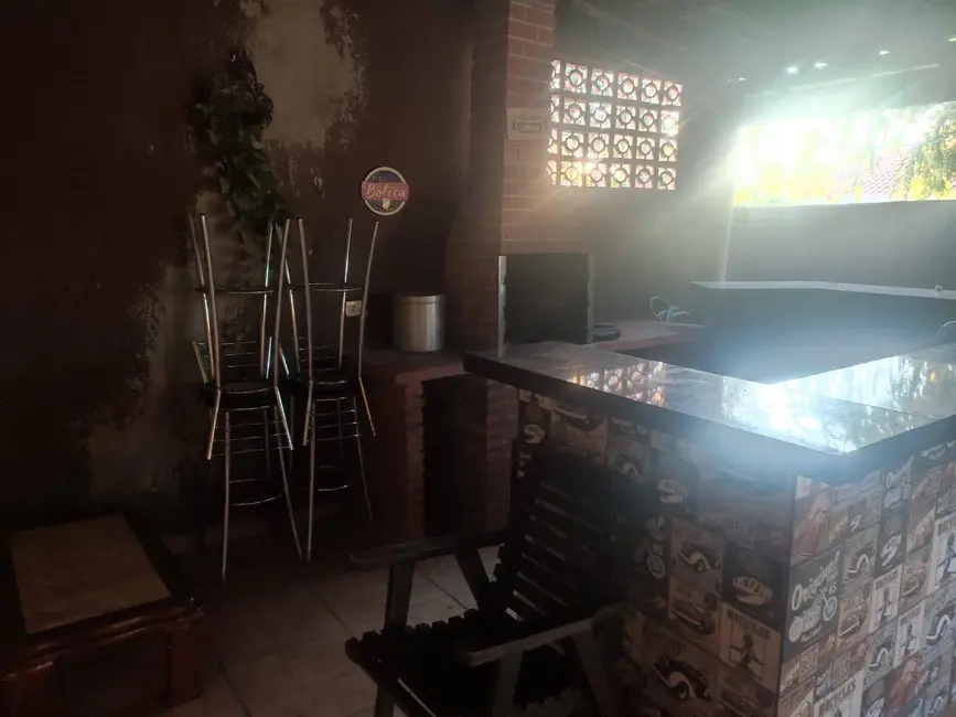 Foto 7 de Casa com 3 quartos à venda, 195m2 em Giovani Lunardelli, Londrina - PR