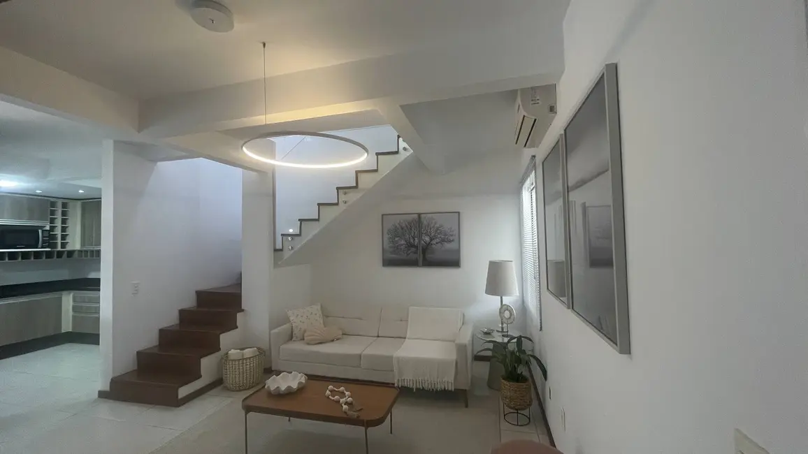 Foto 2 de Casa com 3 quartos à venda, 134m2 em Canasvieiras, Florianopolis - SC