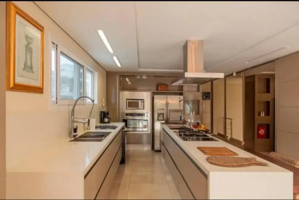 Casa com 6 quartos à venda e para alugar, 1111m2 em Jurerê Internacional, Florianopolis - SC - imagem 4 Foto 4 de Casa com 6 quartos à venda e para alugar, 1111m2 em Jurerê Internacional, Florianopolis - SC