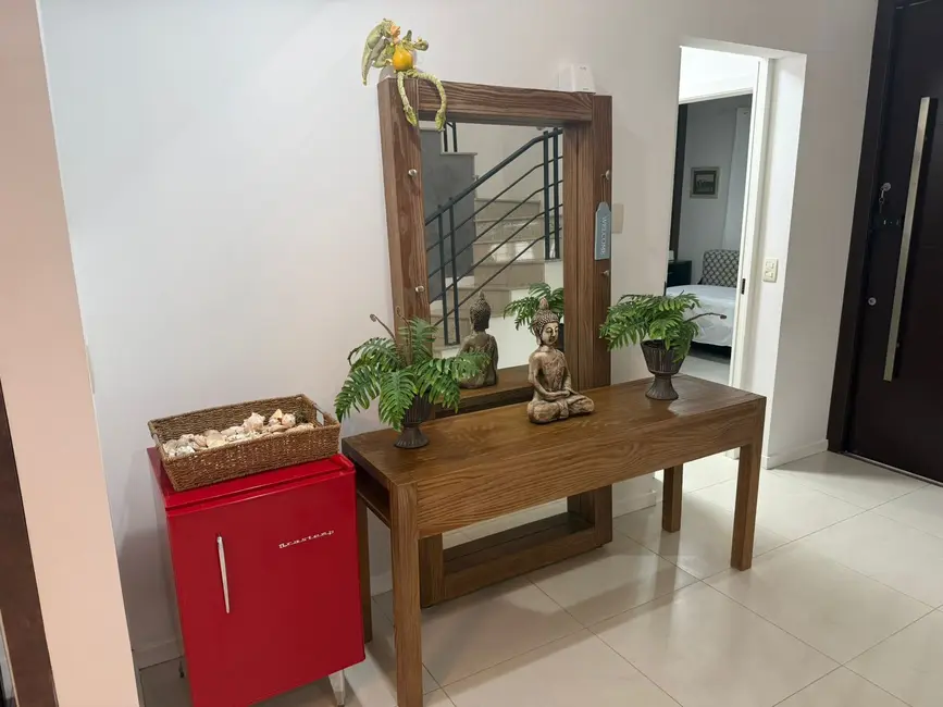 Casa com 4 quartos à venda, 250m2 em Jurerê Internacional, Florianopolis - SC - imagem 2 Foto 2 de Casa com 4 quartos à venda, 250m2 em Jurerê Internacional, Florianopolis - SC