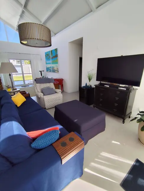 Foto 4 de Casa com 2 quartos para alugar, 175m2 em Daniela, Florianopolis - SC