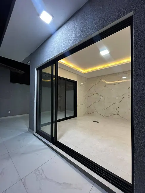 Foto 1 de Casa com 3 quartos à venda, 102m2 em Ingleses do Rio Vermelho, Florianopolis - SC