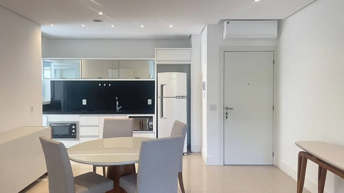 Foto 4 de Apartamento com 3 quartos para alugar, 90m2 em Jurerê, Florianopolis - SC