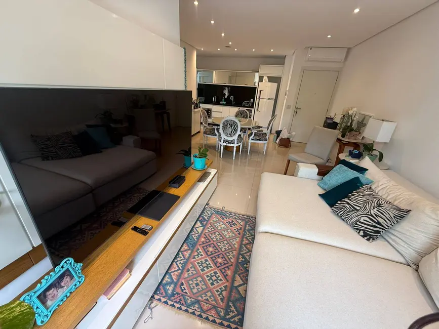 Apartamento com 3 quartos para alugar, 90m2 em Jurerê, Florianopolis - SC - imagem 2 Foto 2 de Apartamento com 3 quartos para alugar, 90m2 em Jurerê, Florianopolis - SC