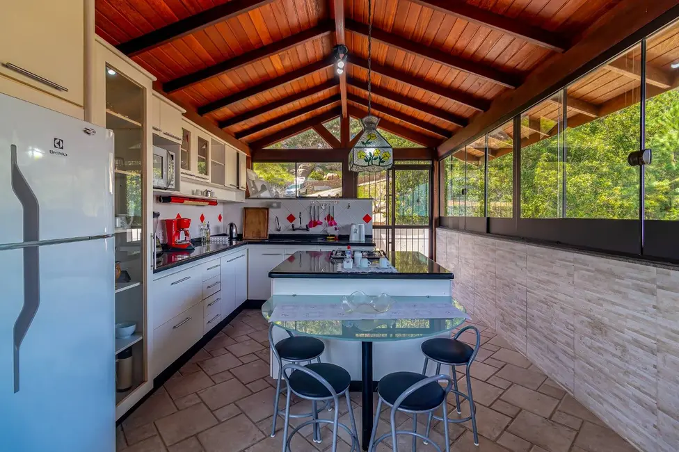 Apartamento com 3 quartos para alugar, 280m2 em Canasvieiras, Florianopolis - SC - imagem 7 Foto 7 de Apartamento com 3 quartos para alugar, 280m2 em Canasvieiras, Florianopolis - SC