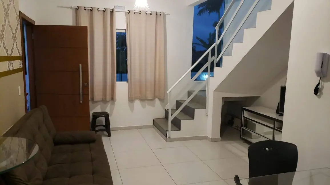 Foto 2 de Casa com 2 quartos para alugar, 75m2 em Canasvieiras, Florianopolis - SC