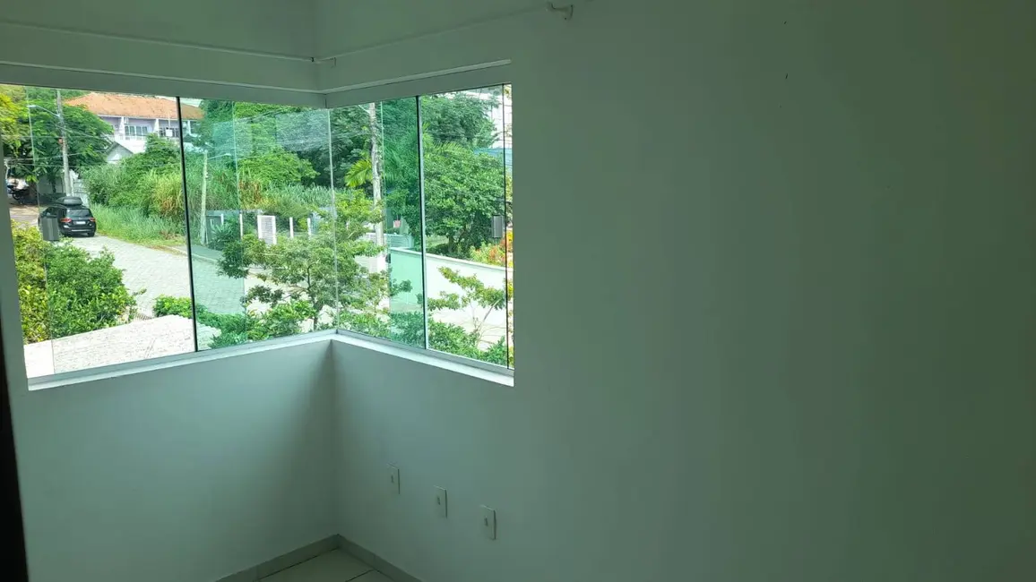 Foto 8 de Casa com 2 quartos para alugar, 75m2 em Canasvieiras, Florianopolis - SC