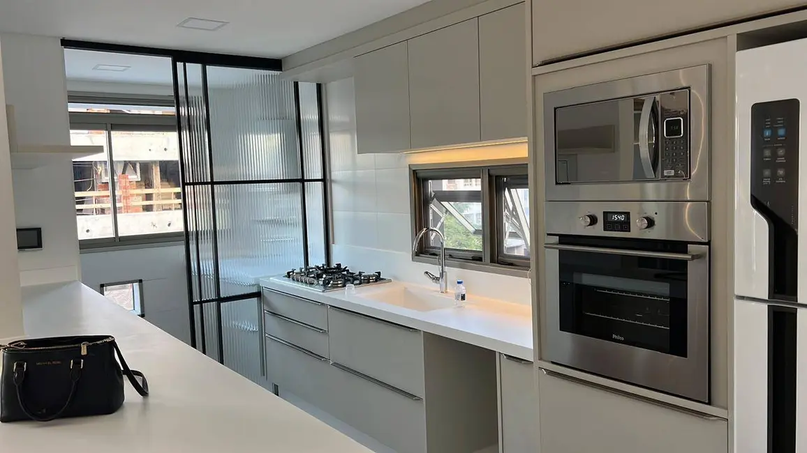 Foto 4 de Apartamento com 3 quartos para alugar, 160m2 em Jurerê, Florianopolis - SC