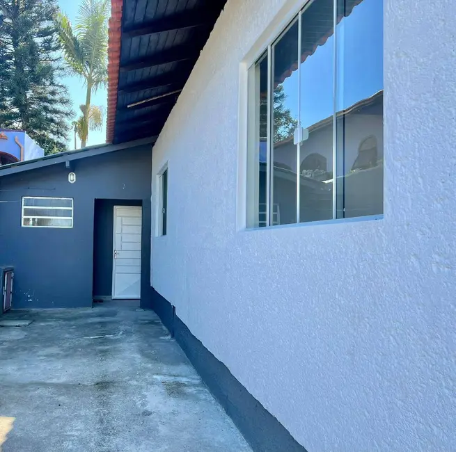 Casa com 3 quartos para alugar, 80m2 em Jurerê, Florianopolis - SC - imagem 2 Foto 2 de Casa com 3 quartos para alugar, 80m2 em Jurerê, Florianopolis - SC