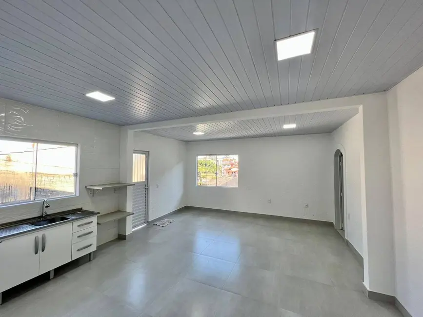 Casa com 3 quartos para alugar, 80m2 em Jurerê, Florianopolis - SC - imagem 4 Foto 4 de Casa com 3 quartos para alugar, 80m2 em Jurerê, Florianopolis - SC