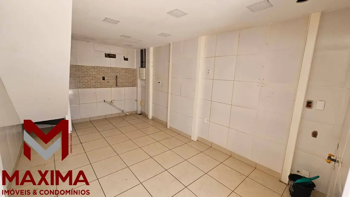 Sala Comercial à venda e para alugar, 40m2 em Jacarepaguá, Rio De Janeiro - RJ - imagem 4 Foto 4 de Sala Comercial à venda e para alugar, 40m2 em Jacarepaguá, Rio De Janeiro - RJ