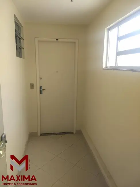 Sala Comercial à venda e para alugar, 26m2 em Centro, Duque De Caxias - RJ - imagem 3 Foto 3 de Sala Comercial à venda e para alugar, 26m2 em Centro, Duque De Caxias - RJ