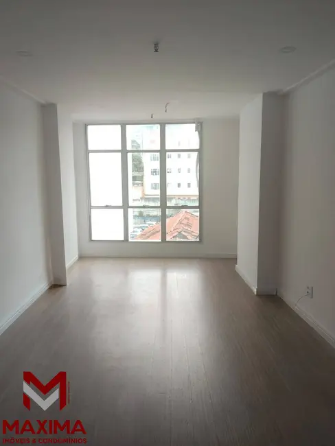 Foto 2 de Sala Comercial à venda, 30m2 em Centro, Duque De Caxias - RJ
