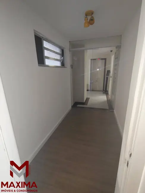 Sala Comercial à venda, 30m2 em Centro, Duque De Caxias - RJ - imagem 9 Foto 9 de Sala Comercial à venda, 30m2 em Centro, Duque De Caxias - RJ