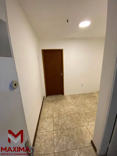 Sala Comercial à venda, 25m2 em Jardim Vinte e Cinco de Agosto, Duque De Caxias - RJ - imagem 8 Foto 8 de Sala Comercial à venda, 25m2 em Jardim Vinte e Cinco de Agosto, Duque De Caxias - RJ