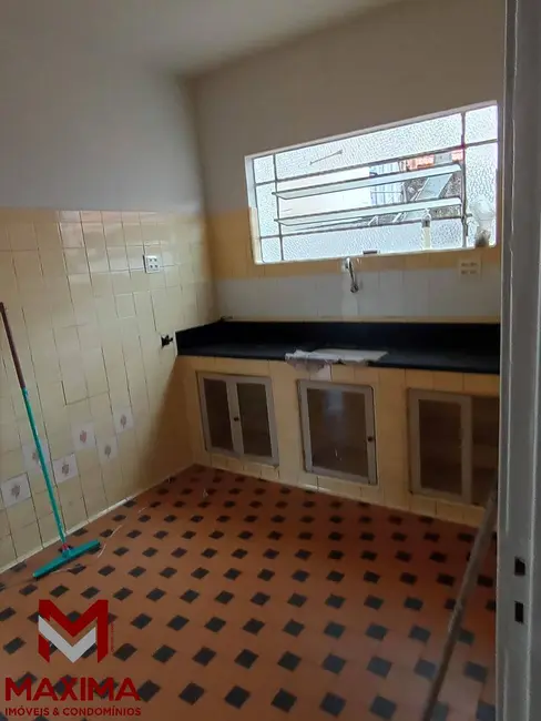 Casa com 2 quartos para alugar, 200m2 em Jardim Vinte e Cinco de Agosto, Duque De Caxias - RJ - imagem 9 Foto 9 de Casa com 2 quartos para alugar, 200m2 em Jardim Vinte e Cinco de Agosto, Duque De Caxias - RJ