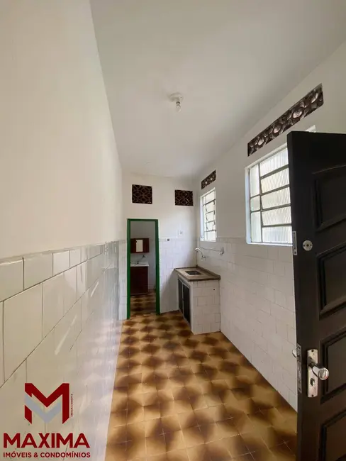 Foto 8 de Casa com 1 quarto para alugar, 250m2 em Jardim Vinte e Cinco de Agosto, Duque De Caxias - RJ