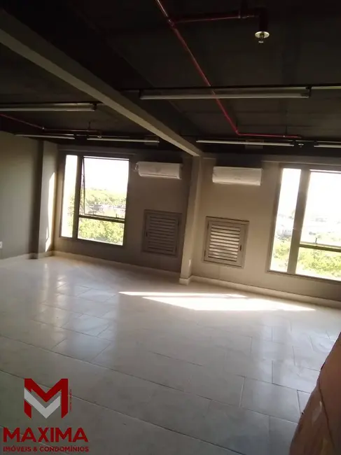 Sala Comercial para alugar, 46m2 em Rio De Janeiro - RJ - imagem 1 Foto 1 de Sala Comercial para alugar, 46m2 em Rio De Janeiro - RJ