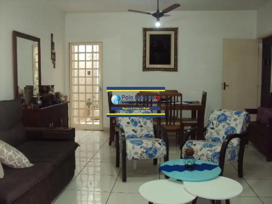 Casa com 4 quartos à venda, 160m2 em Jardim Joaquim Procópio de Araújo Ferraz, Ribeirao Preto - SP - imagem 6 Foto 6 de Casa com 4 quartos à venda, 160m2 em Jardim Joaquim Procópio de Araújo Ferraz, Ribeirao Preto - SP