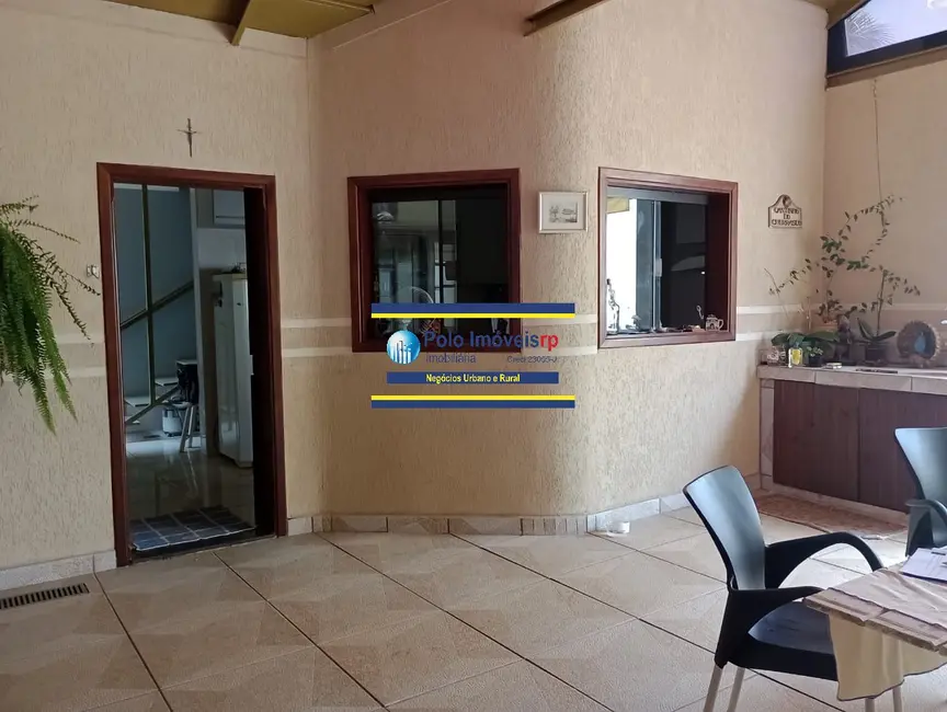 Casa com 4 quartos à venda, 50m2 em Centro, Pirassununga - SP - imagem 3 Foto 3 de Casa com 4 quartos à venda, 50m2 em Centro, Pirassununga - SP