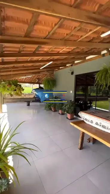 Foto 2 de Casa com 3 quartos à venda, 430m2 em Delfinopolis - MG