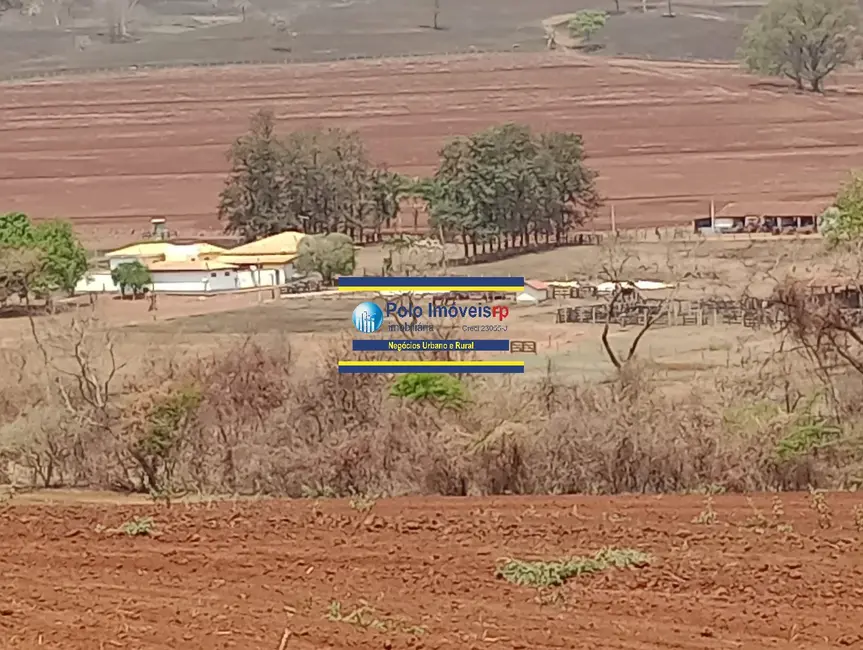 Foto 6 de Fazenda / Haras com 6 quartos à venda, 181m2 em Centro, Batatais - SP