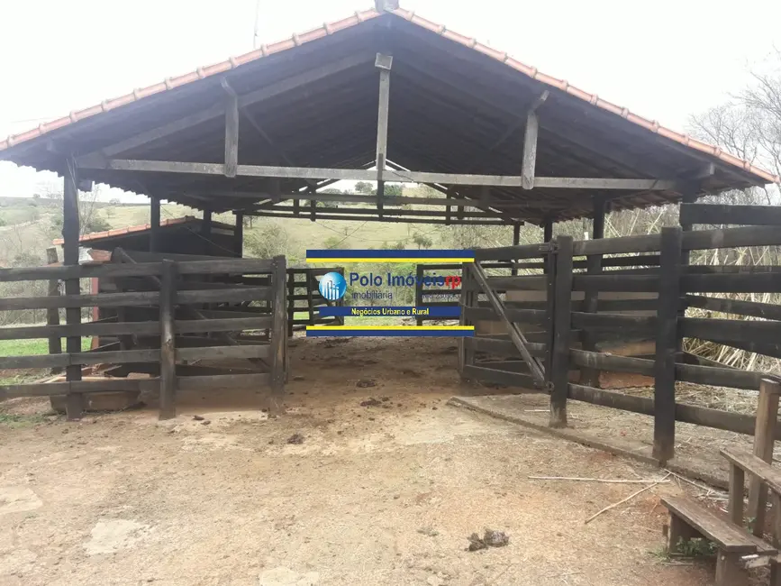 Foto 9 de Sítio / Rancho com 4 quartos à venda, 250m2 em Sao Tomas De Aquino - MG