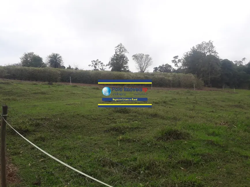 Foto 1 de Sítio / Rancho com 4 quartos à venda, 250m2 em Sao Tomas De Aquino - MG