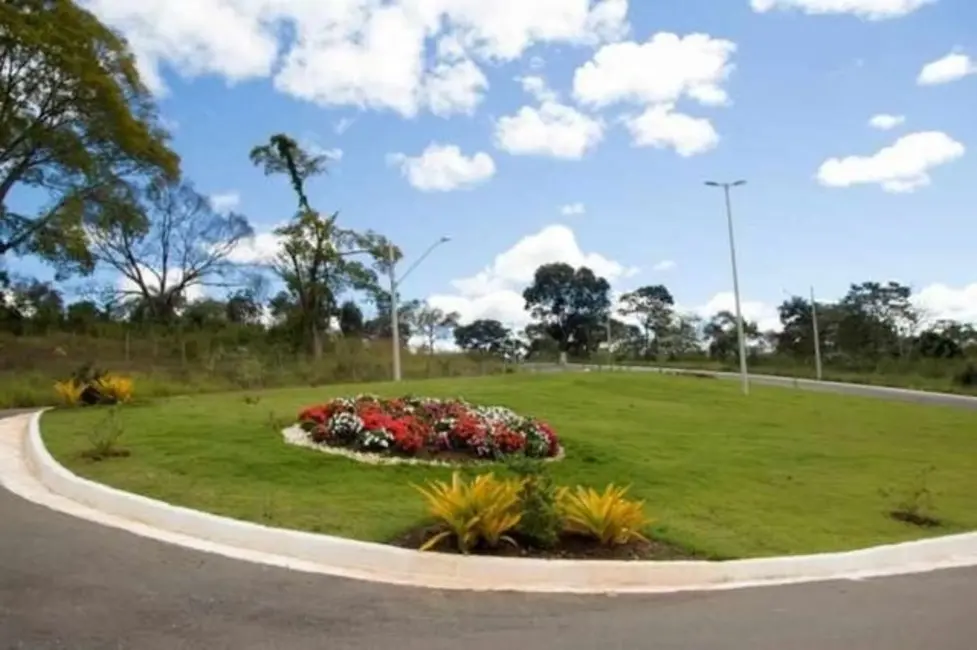 Foto 2 de Terreno / Lote à venda, 1000m2 em Jaboticatubas - MG