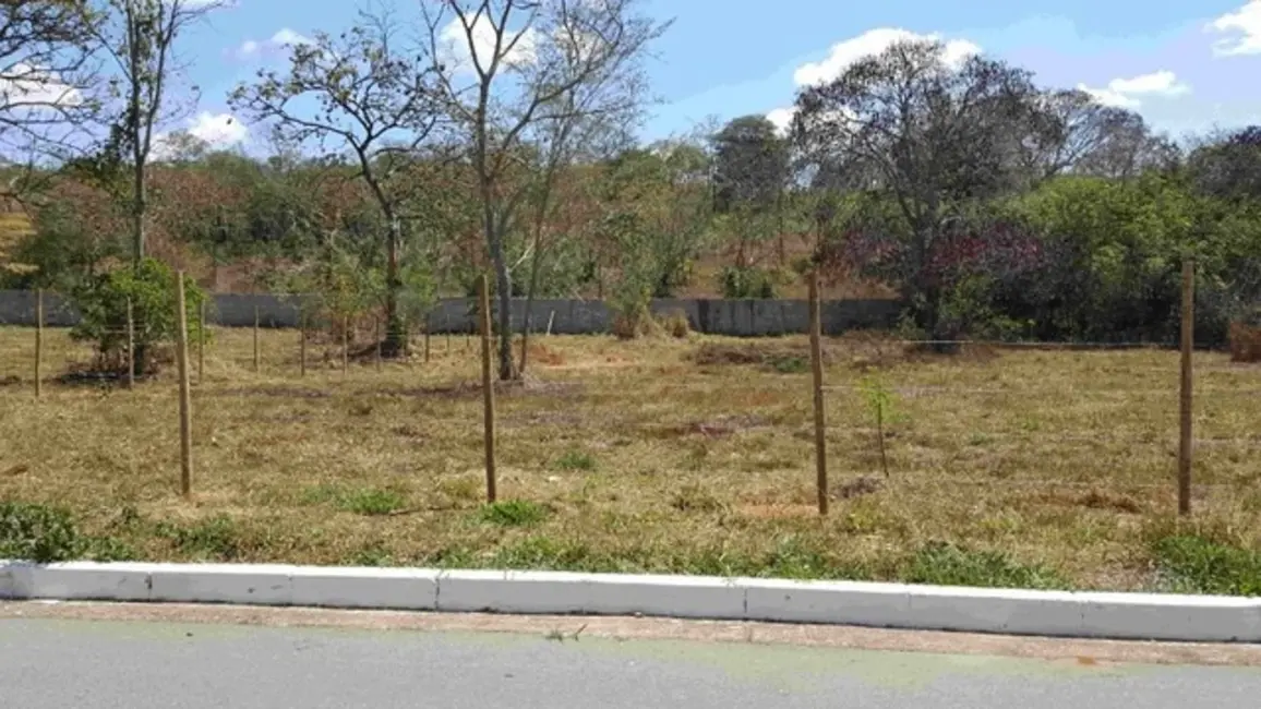 Foto 3 de Terreno / Lote à venda, 1000m2 em Jaboticatubas - MG