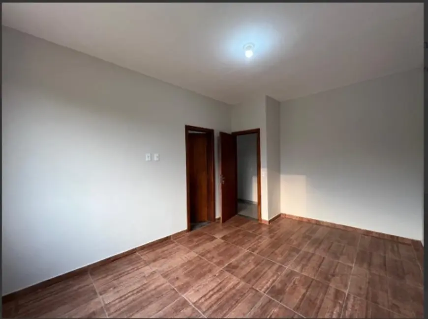 Foto 8 de Chácara com 3 quartos à venda, 180m2 em Jaboticatubas - MG