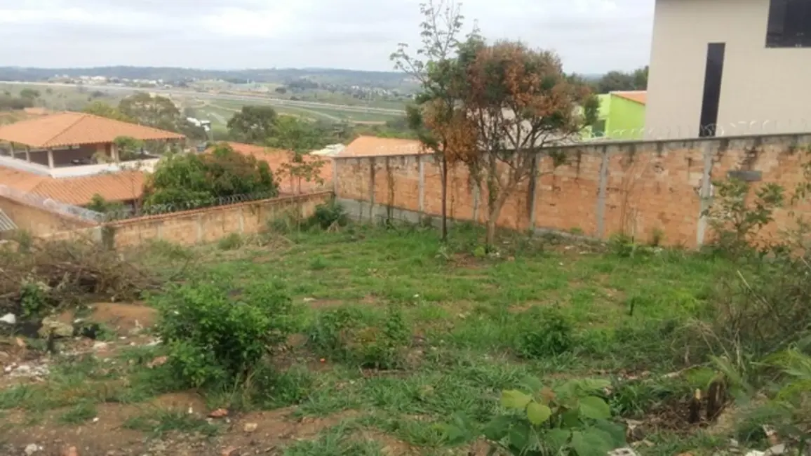 Foto 1 de Terreno / Lote à venda, 360m2 em Vespasiano - MG
