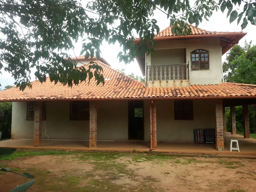 Foto 1 de Chácara com 4 quartos à venda, 180m2 em Jaboticatubas - MG