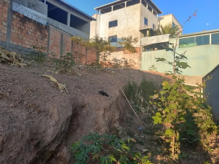 Terreno / Lote à venda, 226m2 em Belo Horizonte - MG - imagem 4 Foto 4 de Terreno / Lote à venda, 226m2 em Belo Horizonte - MG