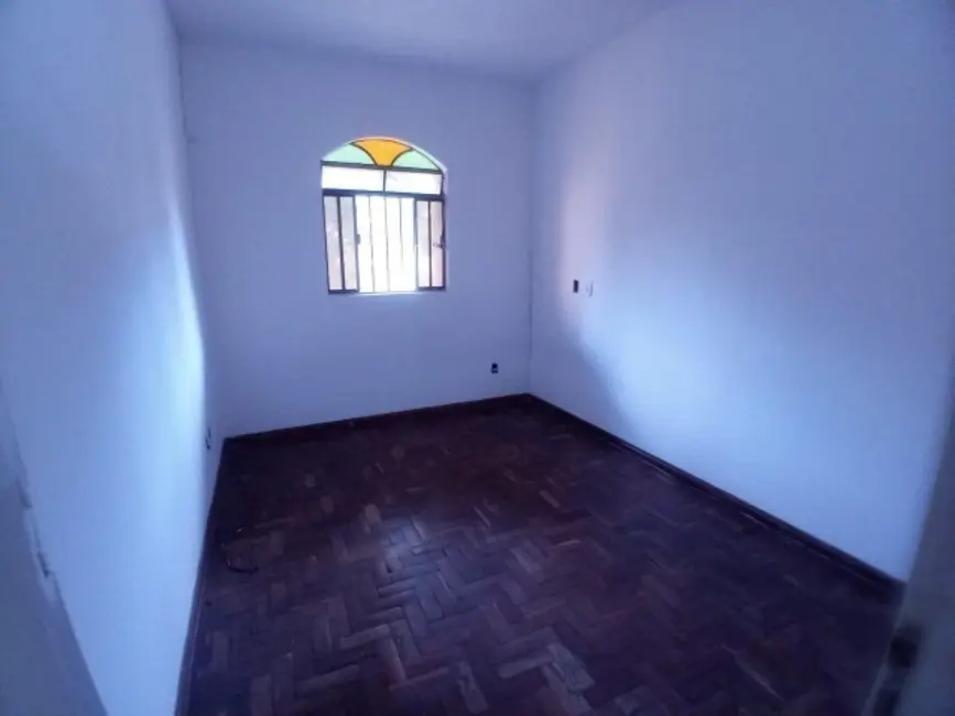 Casa com 5 quartos à venda, 200m2 em Belo Horizonte - MG - imagem 9 Foto 9 de Casa com 5 quartos à venda, 200m2 em Belo Horizonte - MG