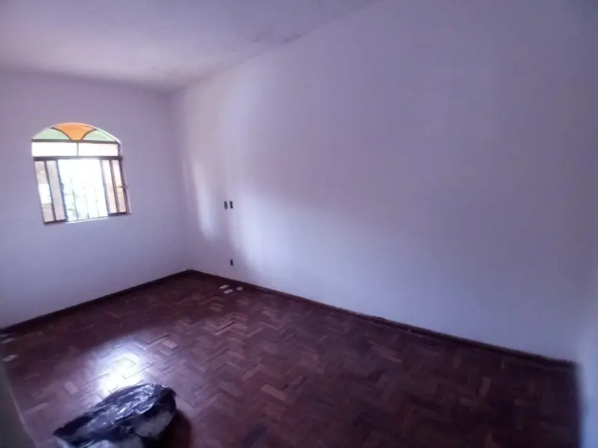 Casa com 5 quartos à venda, 200m2 em Belo Horizonte - MG - imagem 7 Foto 7 de Casa com 5 quartos à venda, 200m2 em Belo Horizonte - MG